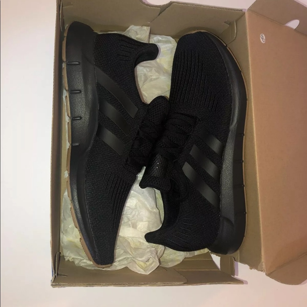 Adidas Swift Run Running Shoes Men's  Black 10.5